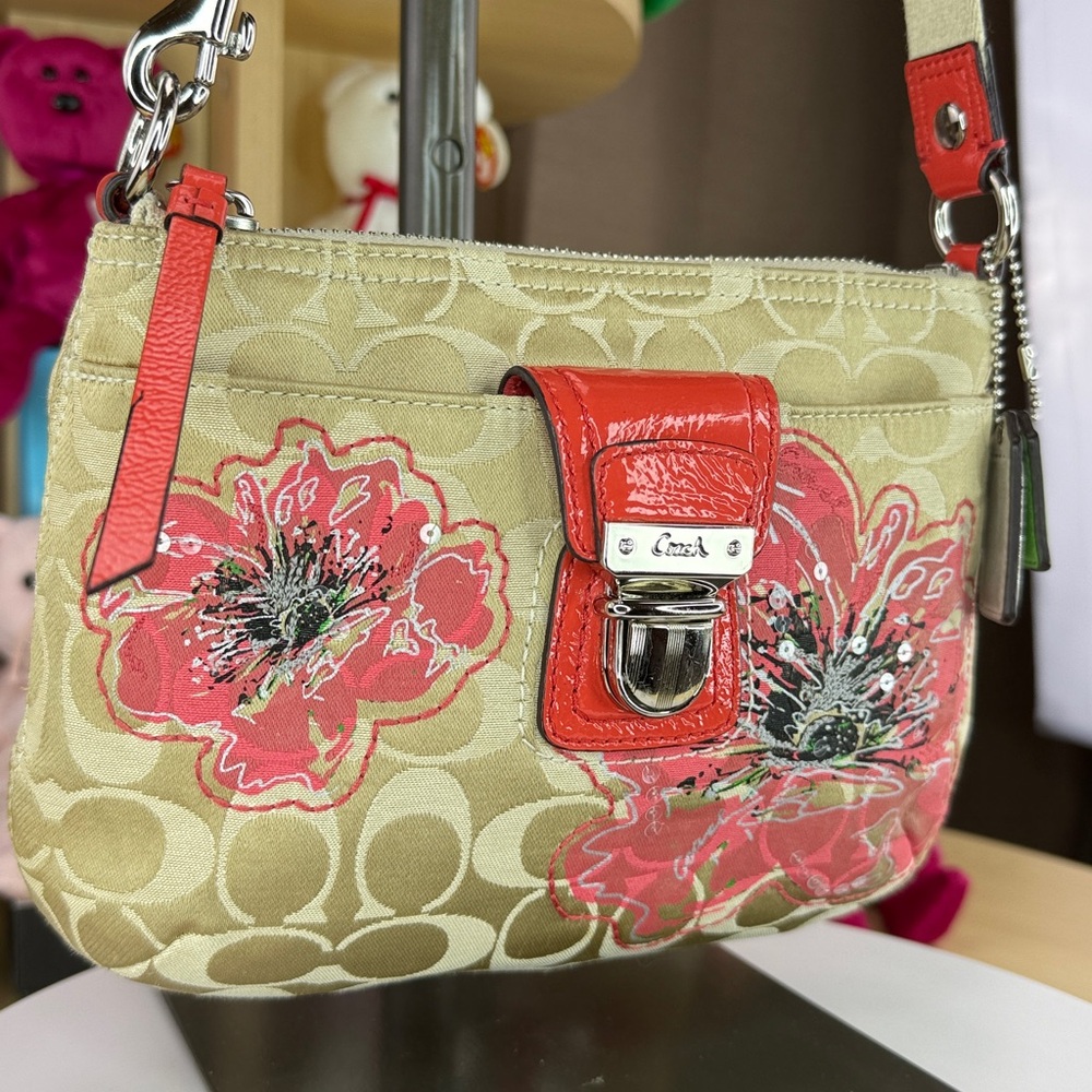 💥COACH - RARE Poppy Khaki Signature Coral Flower Sequin Crossbody Bag - 45U099 - Picture 3 of 13